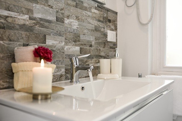5 Consejos para mantener tu baño limpio y oloroso